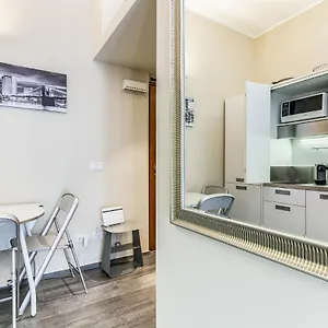 https://mora-apartment.italymilanhotels.net